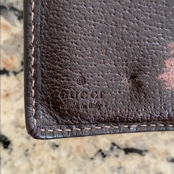 Authentic Vintage Gucci Wallet - Picture 7 of 10